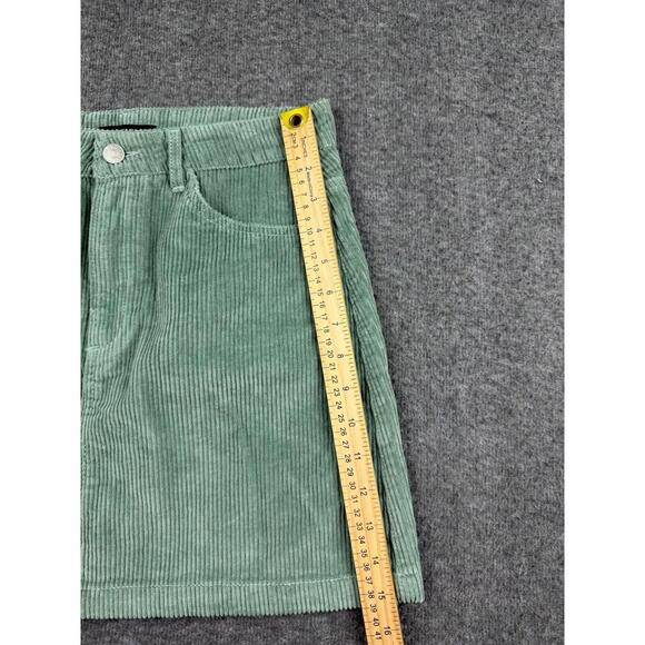 Forever 21 Green Corduroy Mini Skirt with Front and Back Pockets Size Medium - Picture 6 of 6